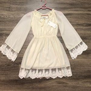 Tobi White Lace Long Sleeve Dress Size S Never Worn